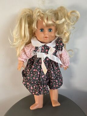 Vintage Jessie Collection Doll 1992 Natacha Edition Blonde Blue Eyes 16"